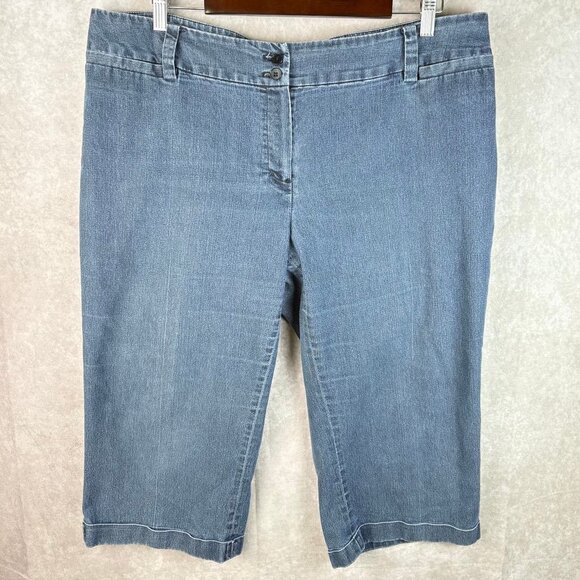 Focus 2000 Woman Denim Bermuda Shorts Size 18W Stretch Classic Mid Wash - Picture 1 of 6